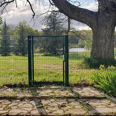 Belvédère Du Lac, Grande Maison Avec Jardin Châtellerault