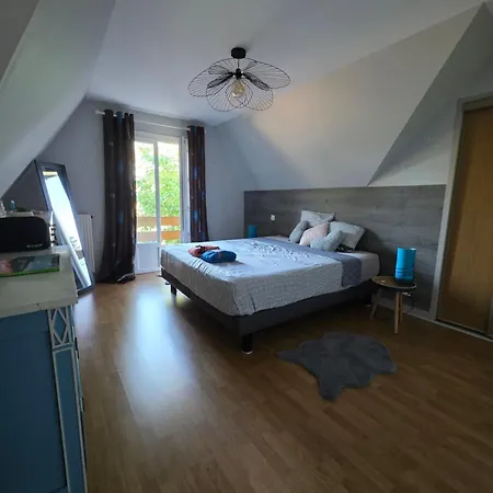 Сasa de vacaciones Belvédère Du Lac, Grande Maison Avec Jardin Châtellerault