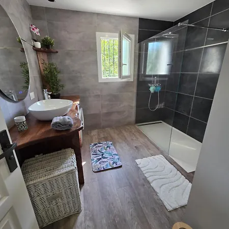 Casa vacanze Belvédère Du Lac, Grande Maison Avec Jardin Châtellerault